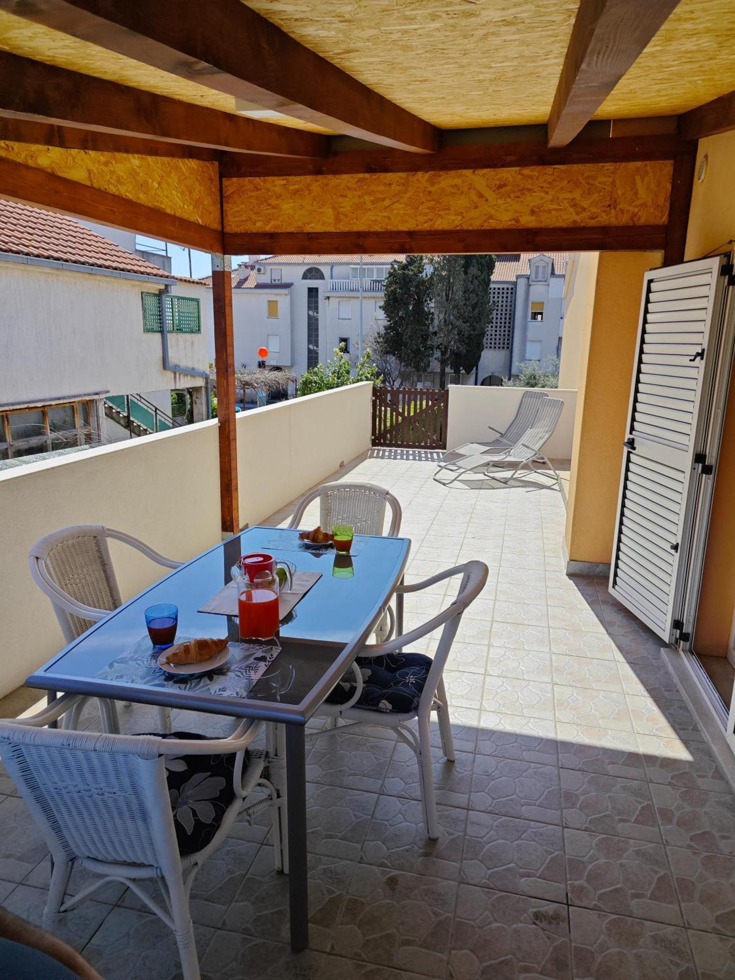 Apartment Paula Kastela Ngoại thất bức ảnh