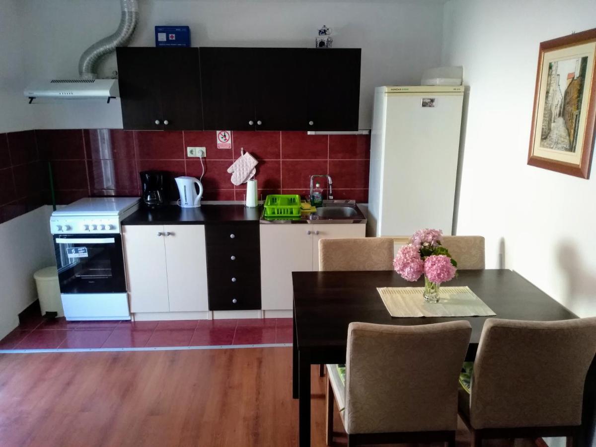 Apartment Paula Kastela Ngoại thất bức ảnh